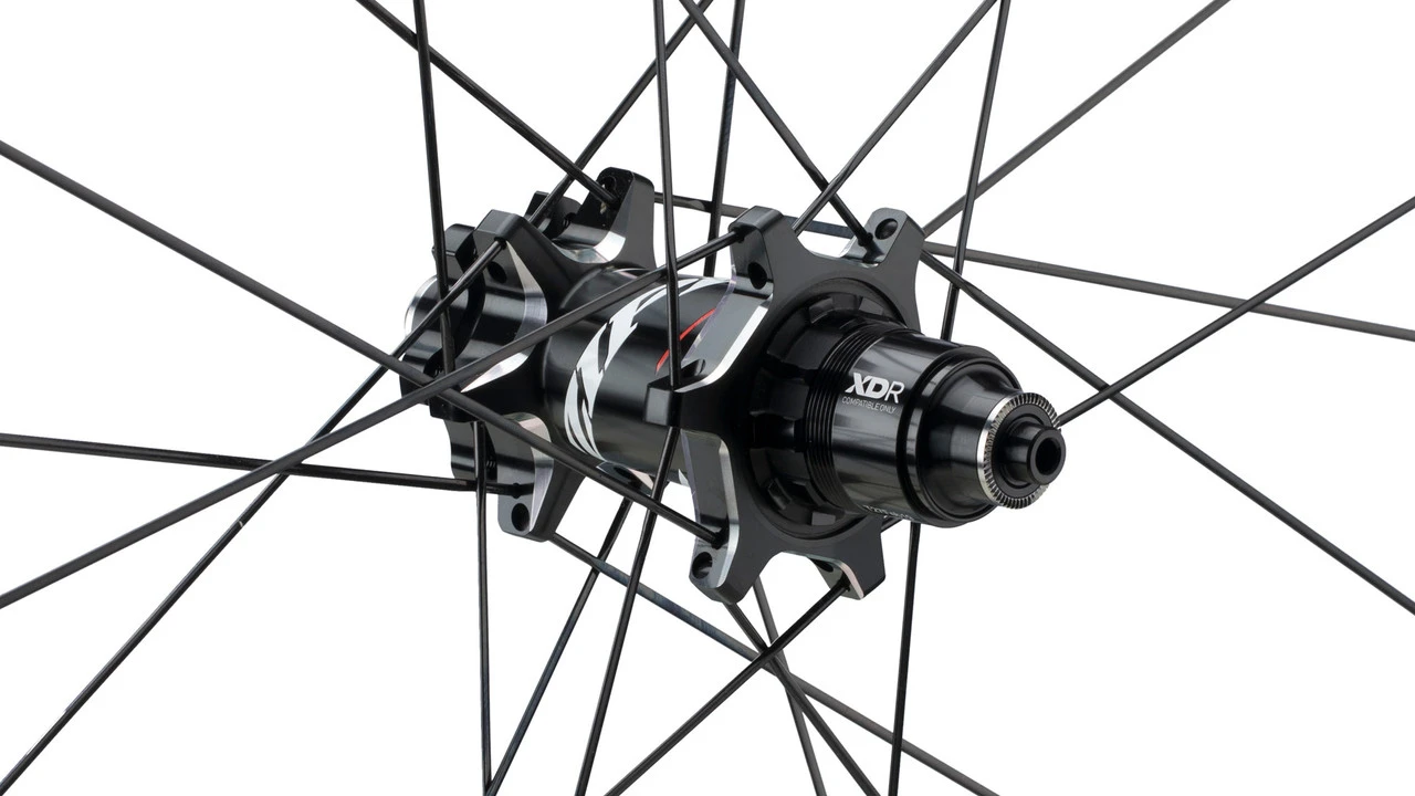 ZIPP 303 Firecrest® Carbon Clincher Tubeless Disc 6-Loch Laufrad 4 ZIPP 303 Firecrest® Carbon Clincher Tubeless Disc 6-Loch Laufrad – Bild 2