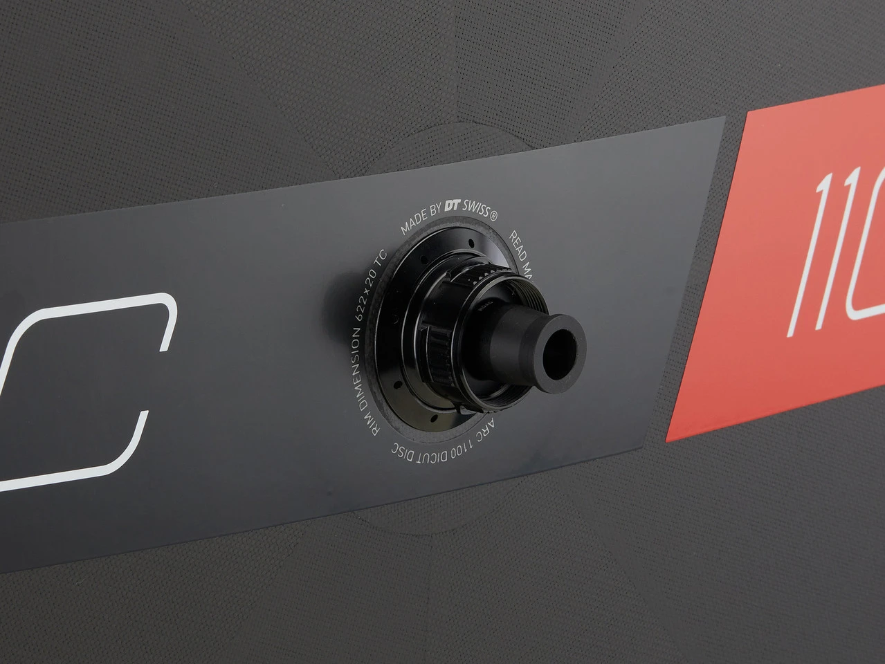 Dt-swiss ARC 1100 DICUT 50/Scheibe Carbon Disc Center Lock 28" Laufradsatz 10 Dt-swiss ARC 1100 DICUT 50/Scheibe Carbon Disc Center Lock 28" Laufradsatz – Bild 8