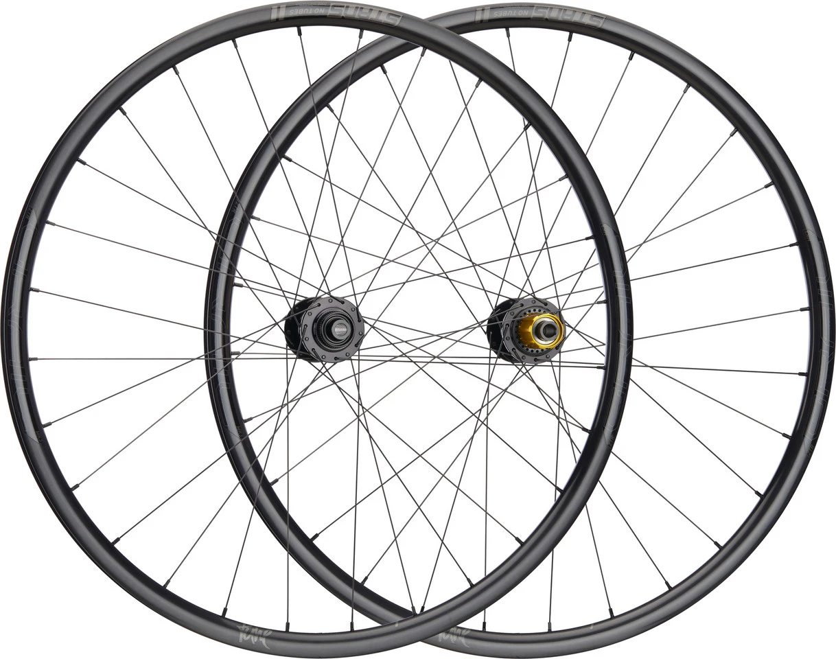 Tune Crosser Alu Endurance Disc Center Lock 28" Laufradsatz 3 Tune Crosser Alu Endurance Disc Center Lock 28" Laufradsatz