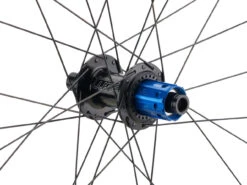 Tune TSR22 Disc Center Lock 28" Laufradsatz 13 Tune TSR22 Disc Center Lock 28" Laufradsatz -Shimano || dt-swiss || Schwalbe Verkäufe 448193