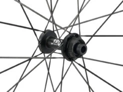 Dt-swiss ERC 1100 DICUT 45 Carbon Disc Center Lock 28" Laufradsatz 12 Dt-swiss ERC 1100 DICUT 45 Carbon Disc Center Lock 28" Laufradsatz -Shimano || dt-swiss || Schwalbe Verkäufe 459803